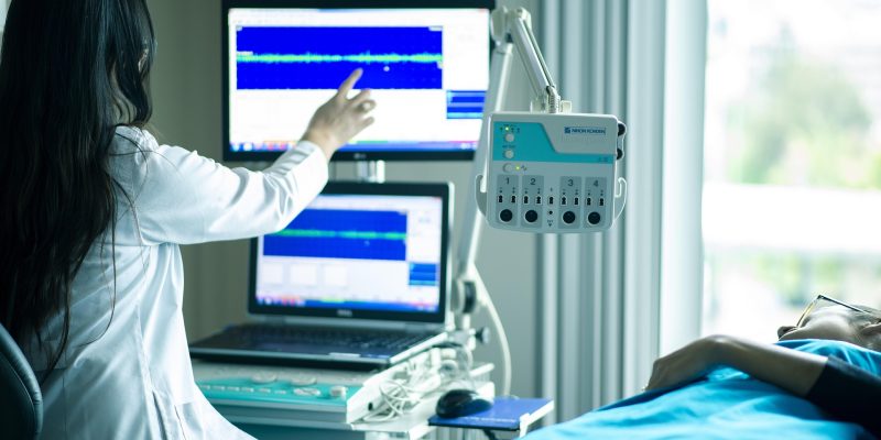 fernandozhiminaicela-medical-equipment-4099429_1920