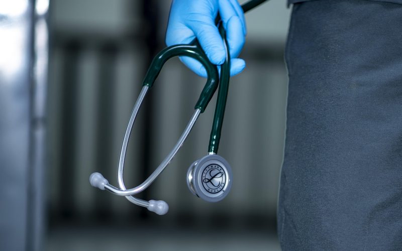 fernandozhiminaicela-stethoscope-4280497_1920